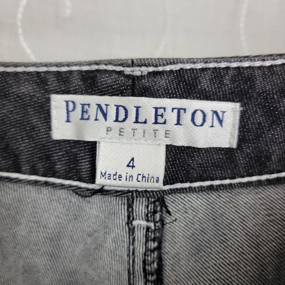 Pendleton Womens Jeans Size 4P Black Denim Bootcut Mid Rise Pleated Front - Picture 7 of 7